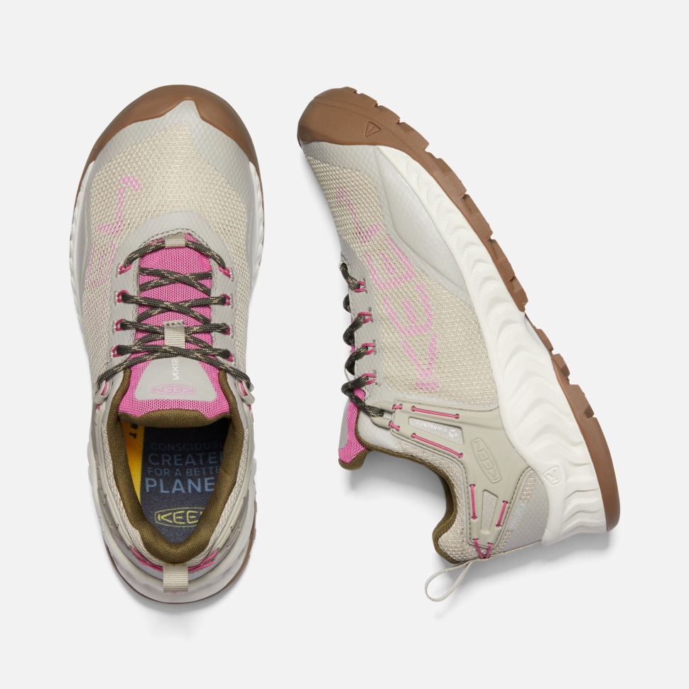 Plaza Taupe-Ibis Rose Keen Women's NXIS EVO Waterproof Shoe