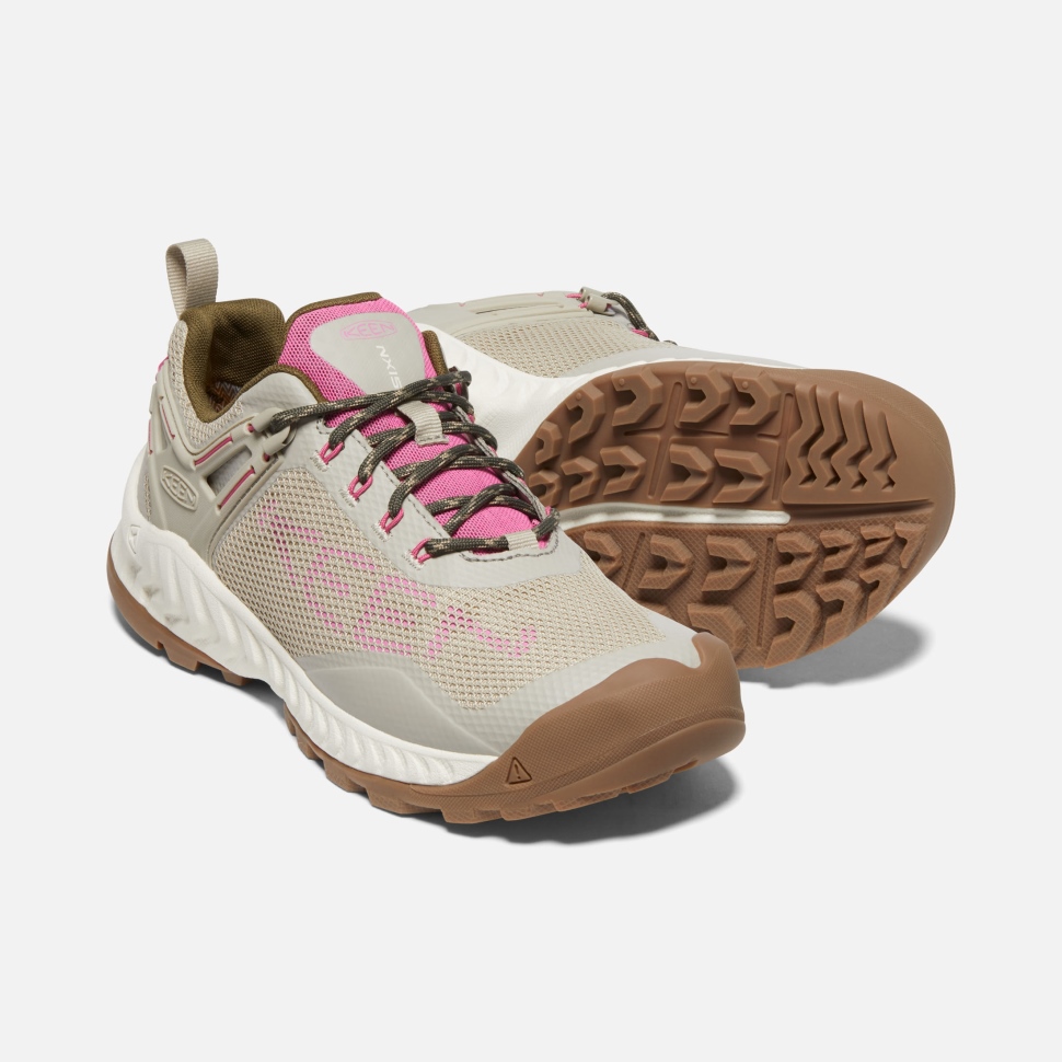 Plaza Taupe-Ibis Rose Keen Women's NXIS EVO Waterproof Shoe