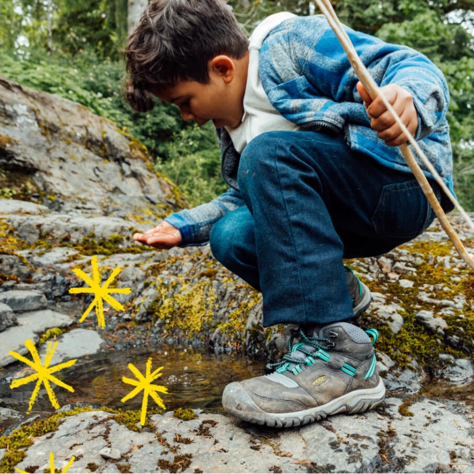 Bison-Red Carpet Keen Big Kids' Ridge Flex Waterproof Boot