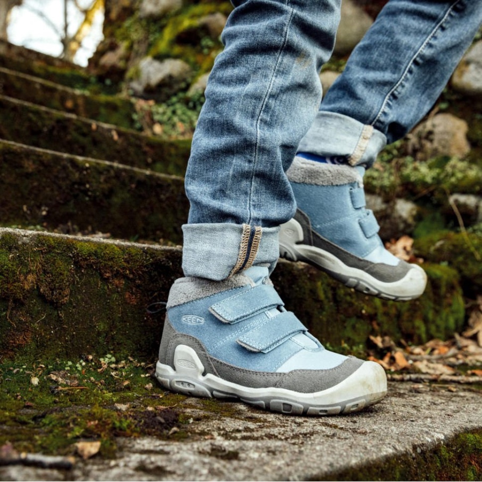 Fruit Dove-Black Keen Big Kids' Knotch Double Strap Chukka